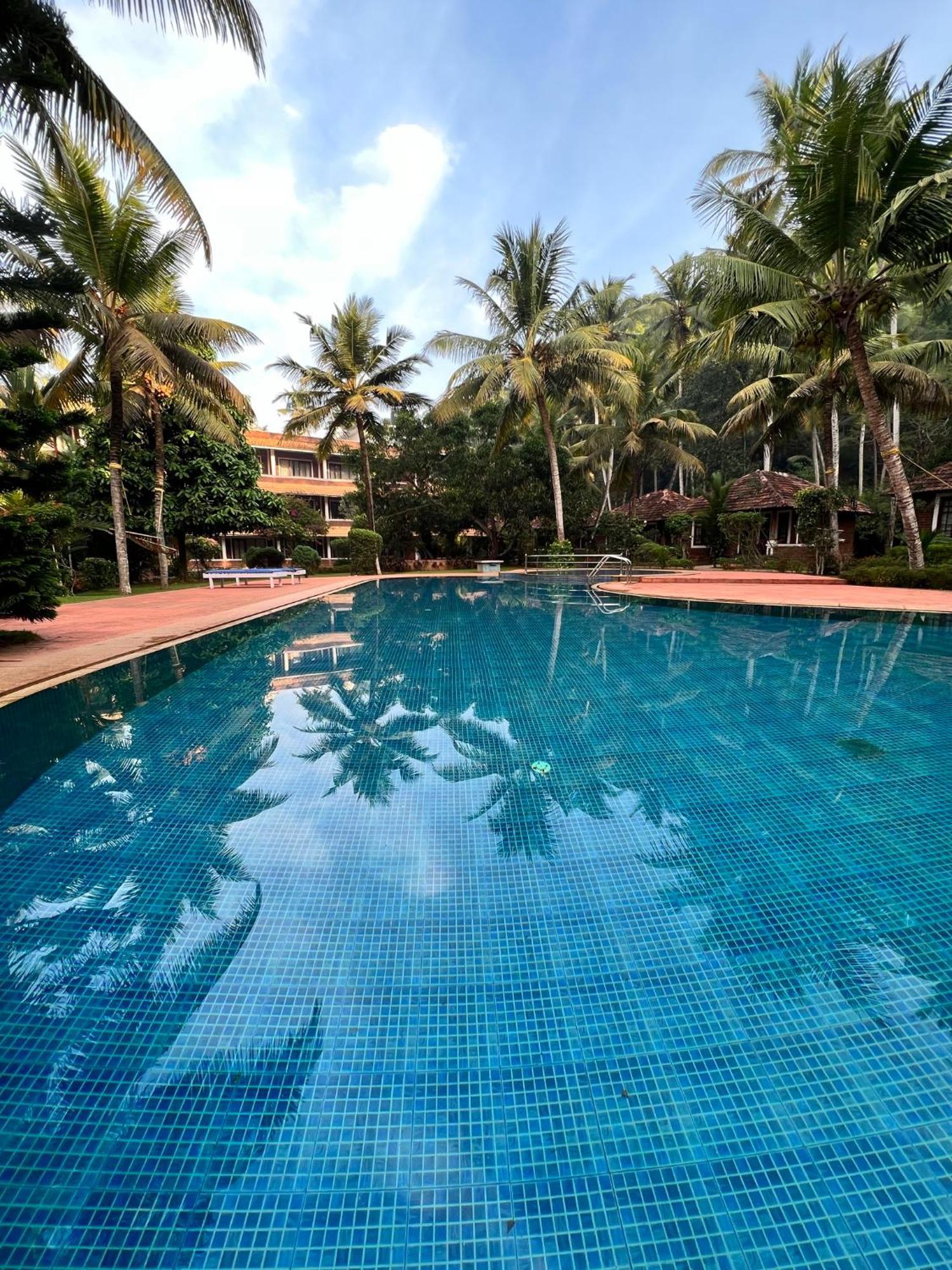 קובאלאם Abad Harmonia Ayurvedic Beach Resort מראה חיצוני תמונה